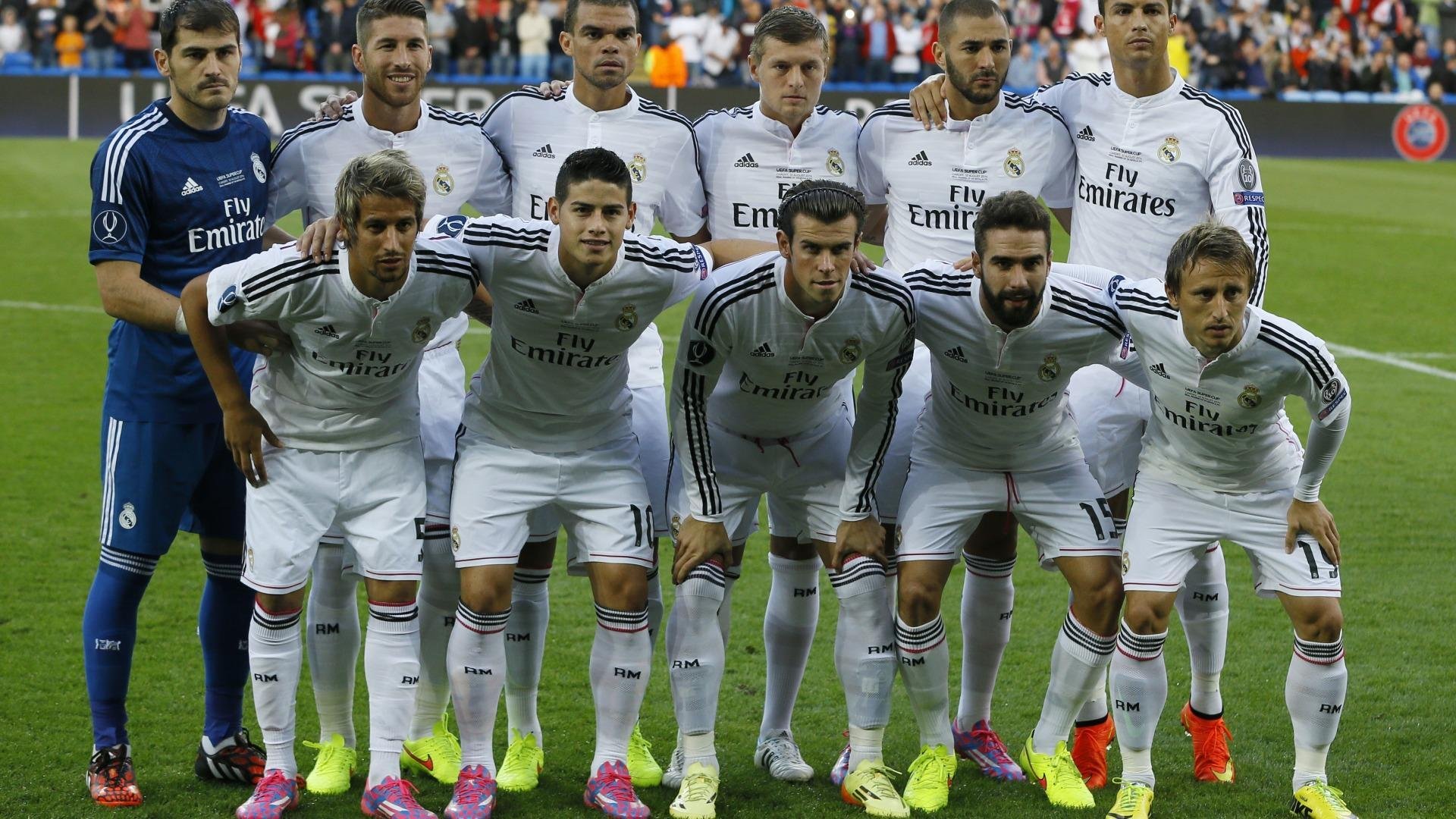 包含德罗巴连续十场比赛得分超过晋级下一阶段，巴黎圣日耳曼不断突破！赛场气氛高涨的词条